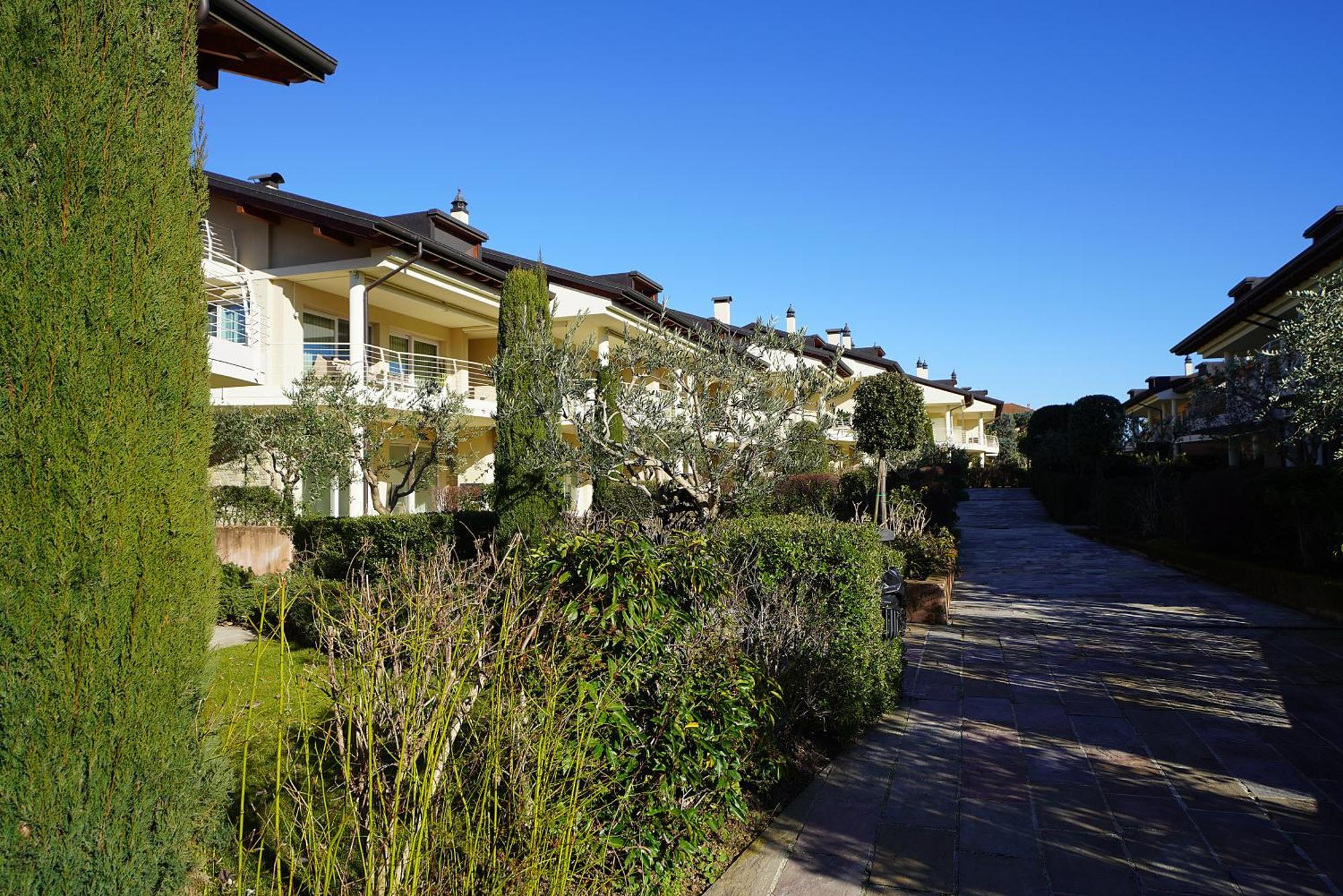Resort Caesar C4 Sirmione - Gardagate Экстерьер фото